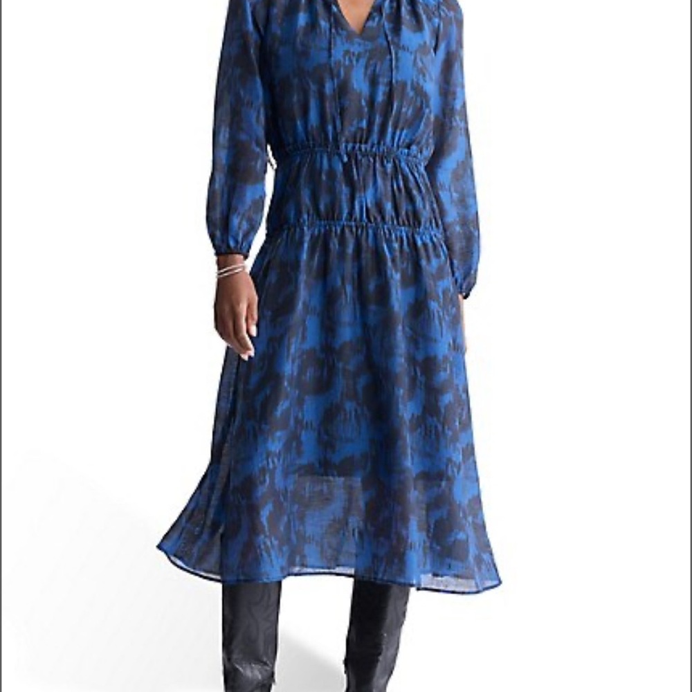 Elegant Blue Patterned Dress